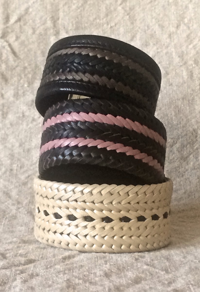 Armbänder aus handbesticktem Leder mit Edelstahlverschluss
